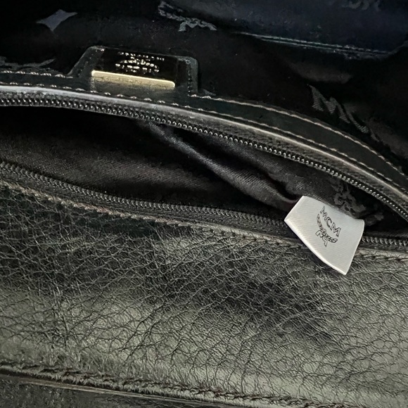 ⭐️MCM Leather Crossbody Handbag - Picture 10 of 13
